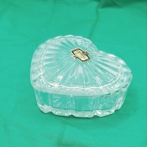 Trinket Box HEART Shaped Glass Crystal Jewelry Dish Vintage Great Condition